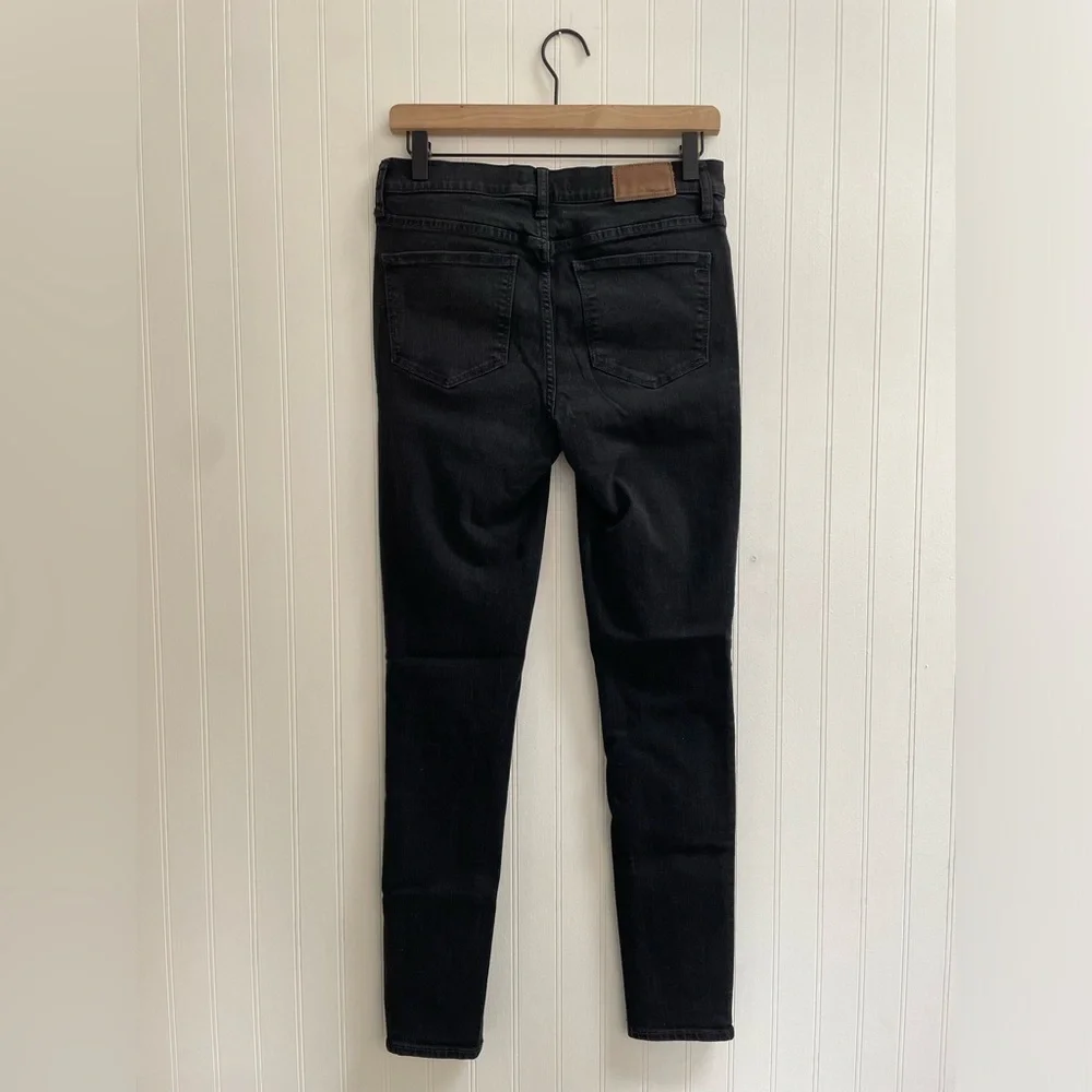 MADEWELL Mid-Rise Roadtripper Skinny Jeans in Black Wash Denim Size 28